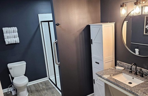 Holly Apartment | Boxcar Bunker 2 - Downtown living at its finest