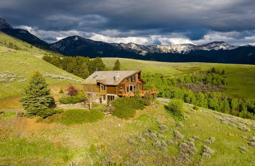 Belgrade House | Bozeman Overlook- Unparalleled Mountain Views!