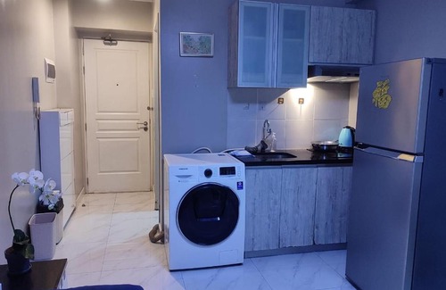 Paranaque Apartment | BP1043 Pool View Staycation Paranaque Pasay