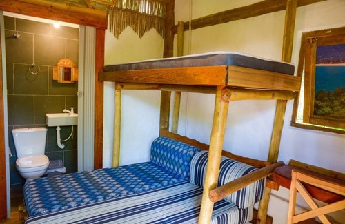 Praia de Santiago Apartment | Casa Caiçara Veio do Rio - Quarto Casal 03 Quarto em São Sebastião, Brasil