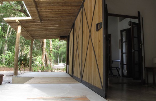 Santa Cruz Cabralia Cottage | The Lion Cottage - Charming Studios