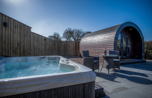 Tenby Cabin | Bracken Burrows - 1 Bed Pod - New Hedges