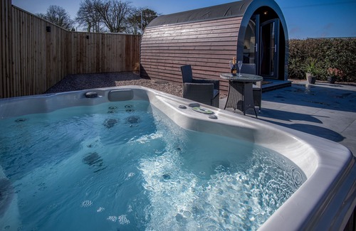 Tenby Cabin | Bracken Burrows - 1 Bed Pod - New Hedges