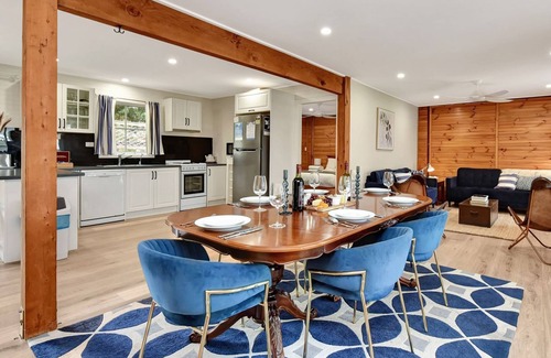 Rothbury Cottage | Bracken Ridge Vineyard - The Entire Estate