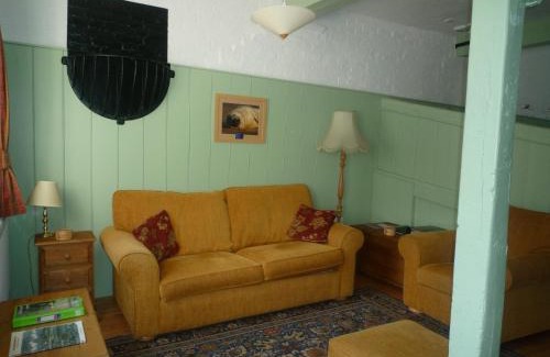 Louth Apartment | Brackenborough Hall Coach House - Saddle Room