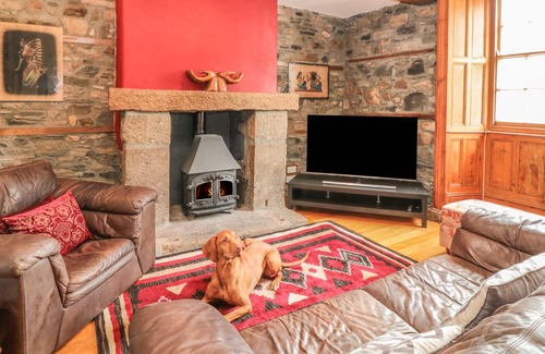 Sticklepath Cottage | BRACKENMOOR, pet friendly, luxury holiday cottage in Sticklepath