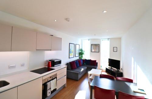 Bracknell Apartment | Bracknell RWH Spectacular Two Bedroom Apartment