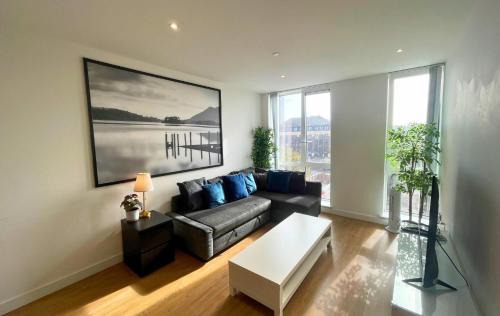 Bracknell Apartment | Bracknell RWH Spectacular Two Bedroom Apartment