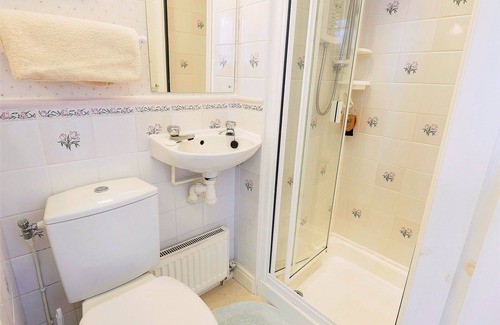 Buxton Bed & Breakfast | Braemar Guest House