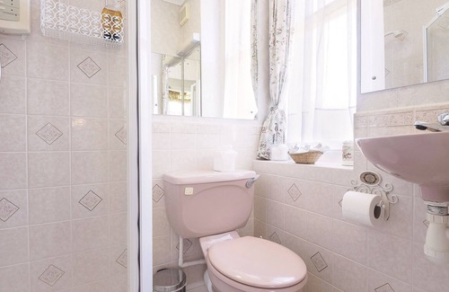 Buxton Bed & Breakfast | Braemar Guest House