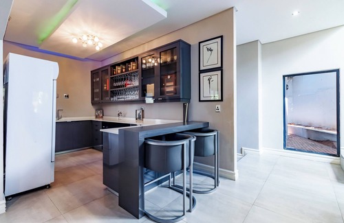 Woodmead Villa | BRAHAM LODGE: THE OCTAVEnnWhere luxury and serenity meet!n