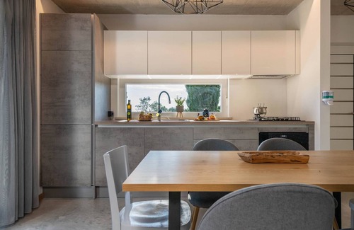Jursici House | Brajdine Lounge overlooking an enchanting lavender field