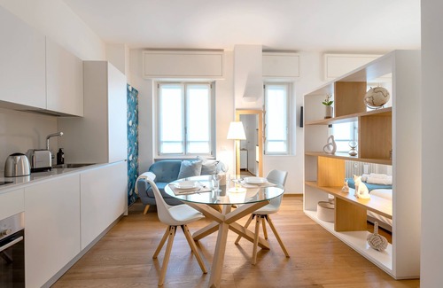 Porta Tenaglia Apartment | Bramante Design Suite | A few steps from Duomo