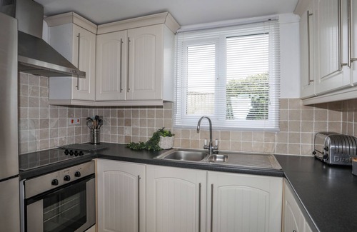 Llandanwg House | BRAMBLE BANK, pet friendly, country holiday cottage in Harlech
