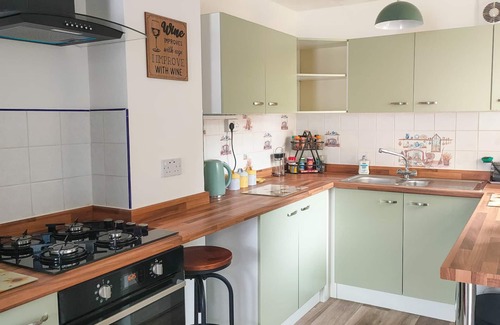 Rhondda Cynon Taff House | Bramble Cottage Rhondda Valley by StayStaycations
