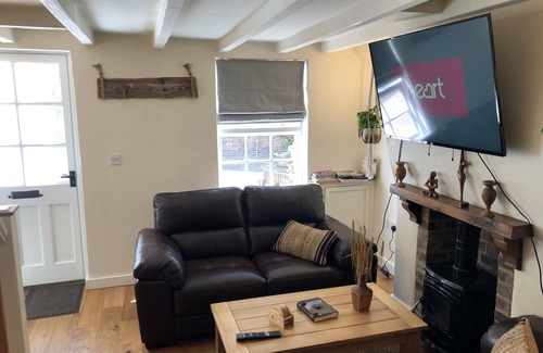 Bridgnorth Cottage | Bramble Cottage With Free Parking