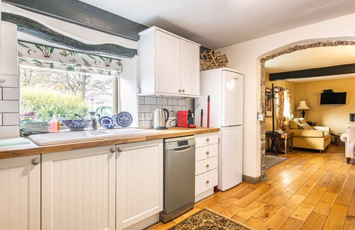 Bakewell Cottage | BRAMBLE, pet friendly, character holiday cottage in Bakewell