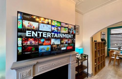 Cleethorpes House | Bramhall House - Great for Contractors or Family Holidays