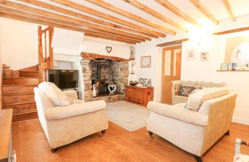 Beaumaris House | Bramley Cottage