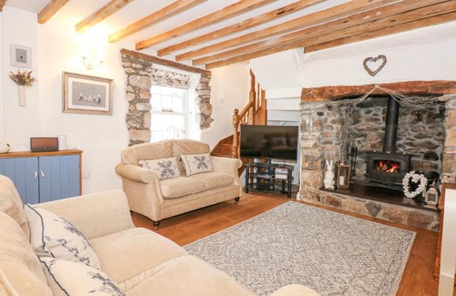 Beaumaris House | Bramley Cottage