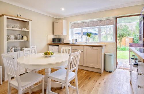 Sidlesham House | 'BRAMLEY FALL COTTAGE' ' ON SITE EV POINT - Attached Cottage,3 Separate Bedrooms -1 on ground level, SLEEPS 6, 2 Bathrooms, Sandy Wittering Beach 8min drive, Rural Location, Child friendly, Small Breed Dog Friendly, Private Parking