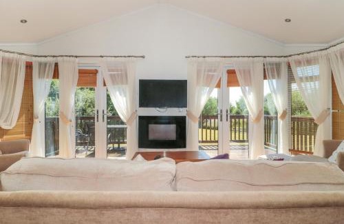 Puxton House | Bramley Lodge