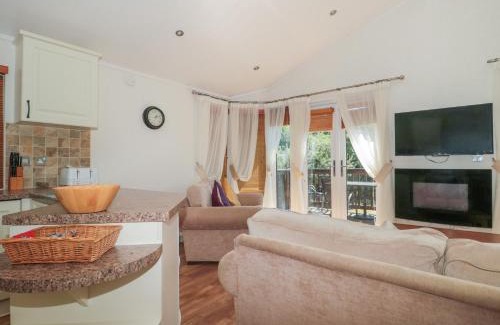 Puxton House | Bramley Lodge