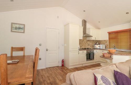 Puxton House | Bramley Lodge