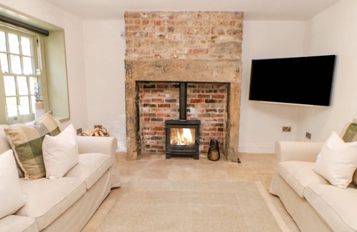 Corbridge Cottage | BRAMWELL HOUSE, family friendly, with open fire in Corbridge