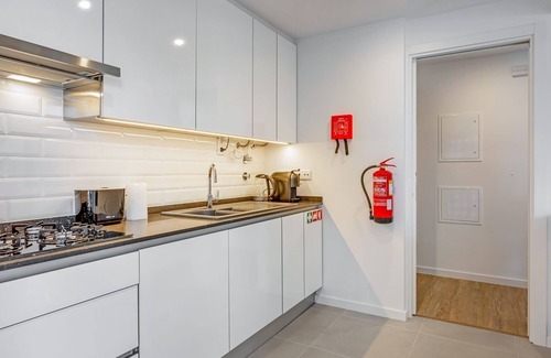 Olhao Apartment | Brand New 2 BDR Flat W/Rooftop Pool by LovelyStay