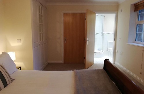 Newbury Apartment | Brand New 2 bed in one of Newbury oldest buildings