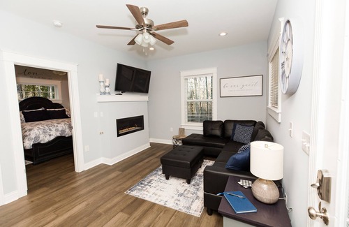 Glen Wilton Cottage | Brand New 2 Bedroom Luxurious Cottage in beautiful Rockbridge Co.