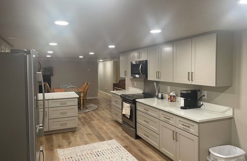 South Jordan Apartment | Brand New 3-bedroom basement apartment with WiFi, AC in South Jordan