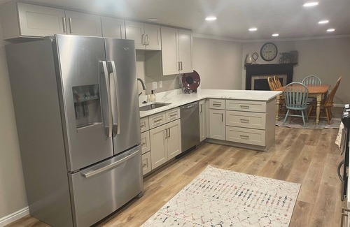 South Jordan Apartment | Brand New 3-bedroom basement apartment with WiFi, AC in South Jordan