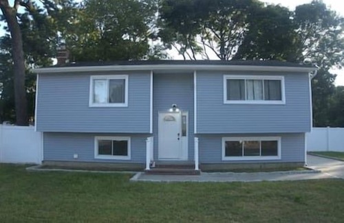West Babylon Apartment | Brand new 3 bedroom apt close to all