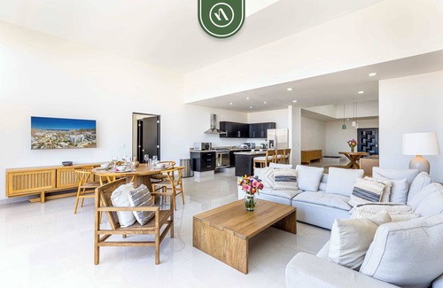 Libertad Apartment | Brand New 3 BR Penthouse - Oceanview Rooftop Pool
