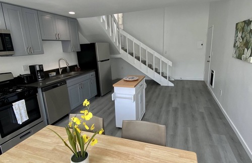 Marina Peninsula Apartment | Brand New 3 Story Apartment With The Beach At Your Front Door