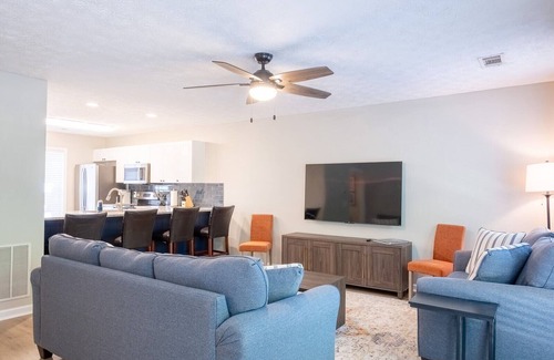Auburn House | BRAND NEW! 3BD/3.5BA Auburn Townhome Near Campus
