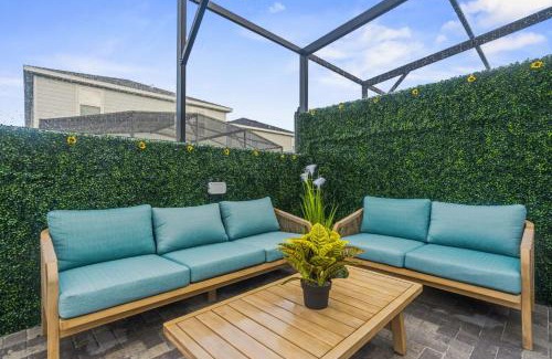 Four Corners Villa | BRAND New 5 bed Villa in Windsor Cay