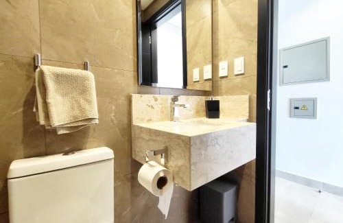 Luque Apartment | Brand New And Cozy Loft Minutes From The Airport