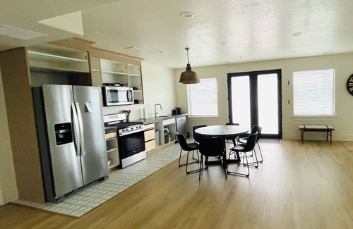 Lindon Apartment | Brand new apartment, sleeps 10, IDEAL location in Utah county. High end finishes