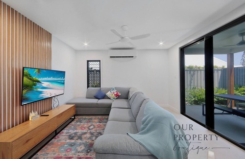 Bargara House | BRAND NEW BASALT COURT OPPORTUNITY - AVAILABLE SHORT TERM