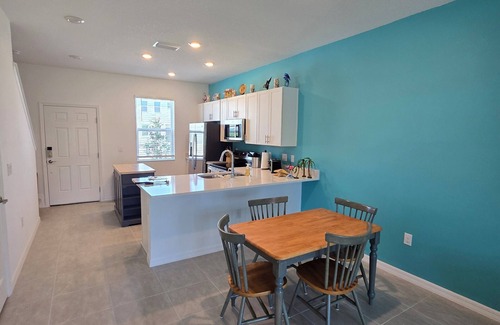 Sarasota House | Brand new, beautiful 2-bedroom townhome in Sarasota with WiFi, AC, & two pools.