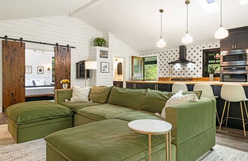 Highlands Cottage | BRAND NEW: Beautiful Cashiers Home In the Woods