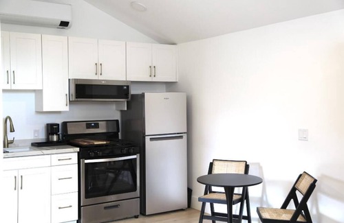 Mar Vista Apartment | Brand-new bungalow in West LA