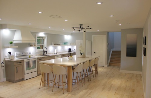Stokes Bay Cottage | Brand NEW! Cedar Creek Cottage - 5 min from the beach!