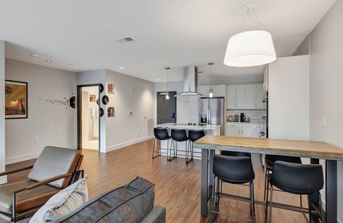 Donelson Apartment | Brand New Chart Topping One Bedroom Apartment