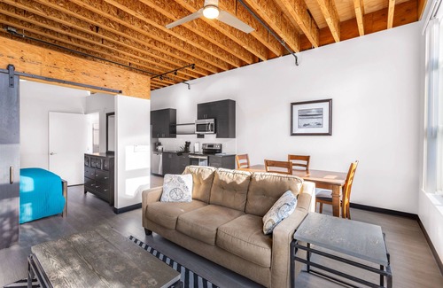 Bremerton Condo | Brand New Condo Steps from Bremerton Ferry