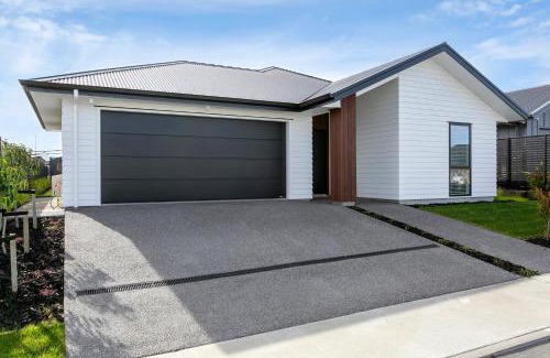 Wharewaka Villa | Brand New Cosy and Convenient Retreat