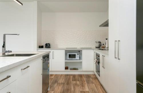 Wharewaka Villa | Brand New Cosy and Convenient Retreat